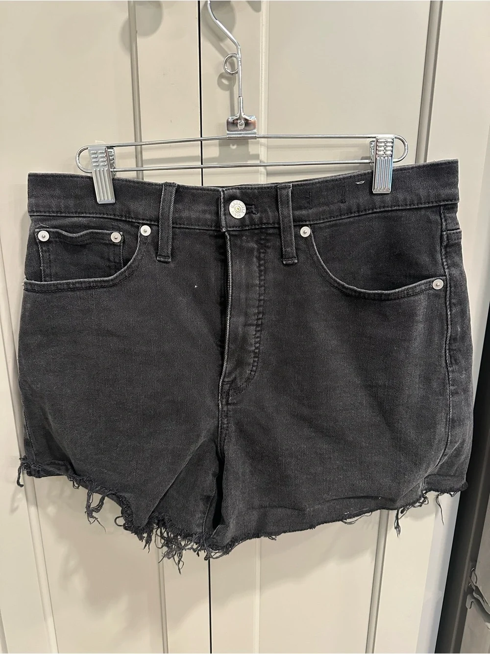 Madewell black fringe high rise denim shorts size 28 ( small) 3” inseam